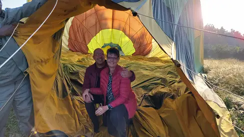 Edwin en Kirsten in een luchtballon
