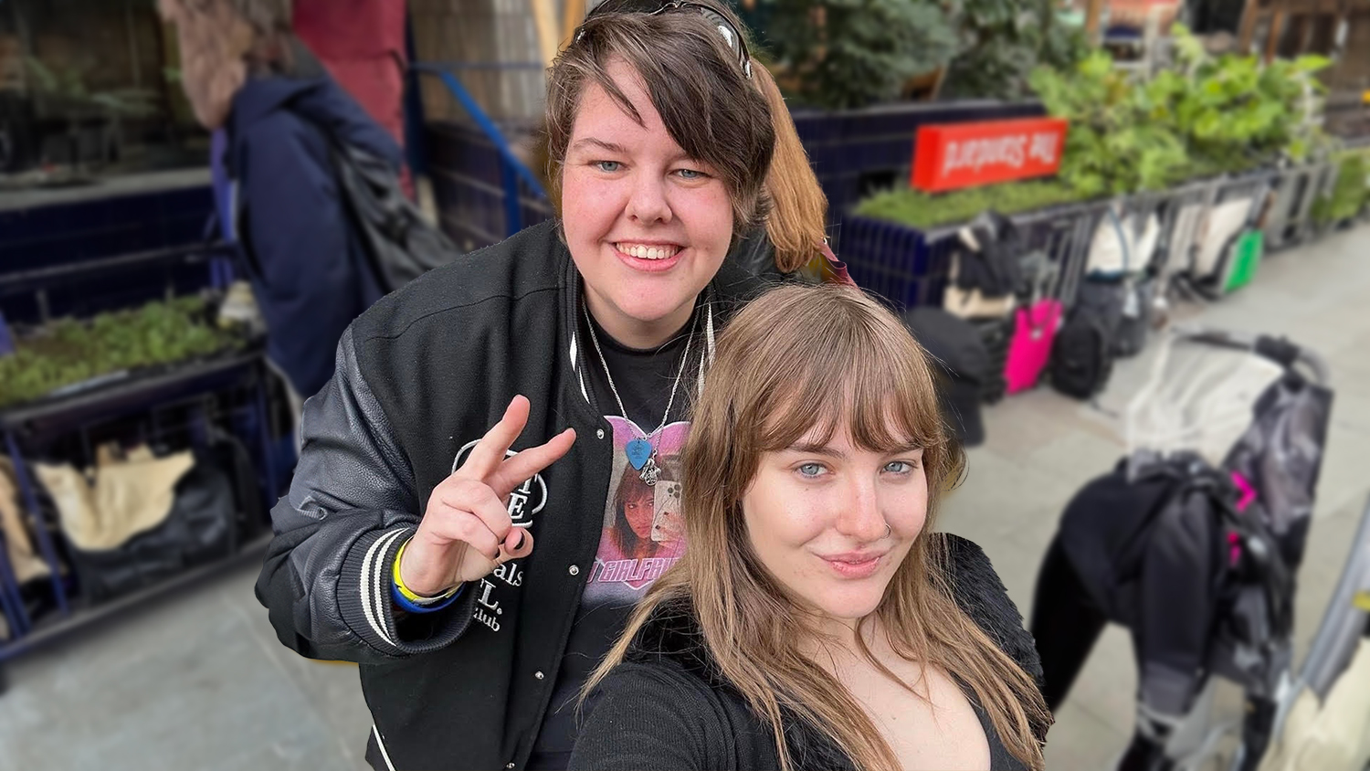 Daisy en Victoria van Maneskin