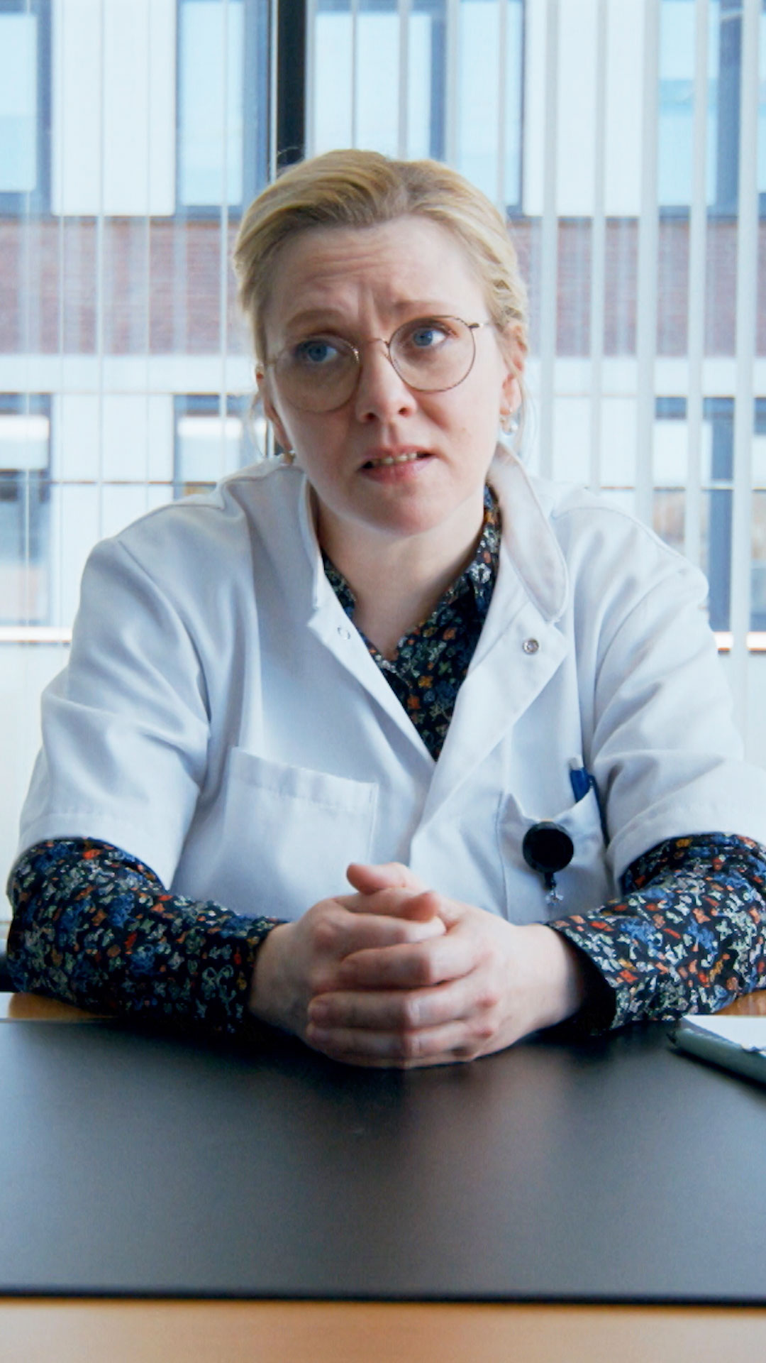 De Poli kibbelen Esther Bens