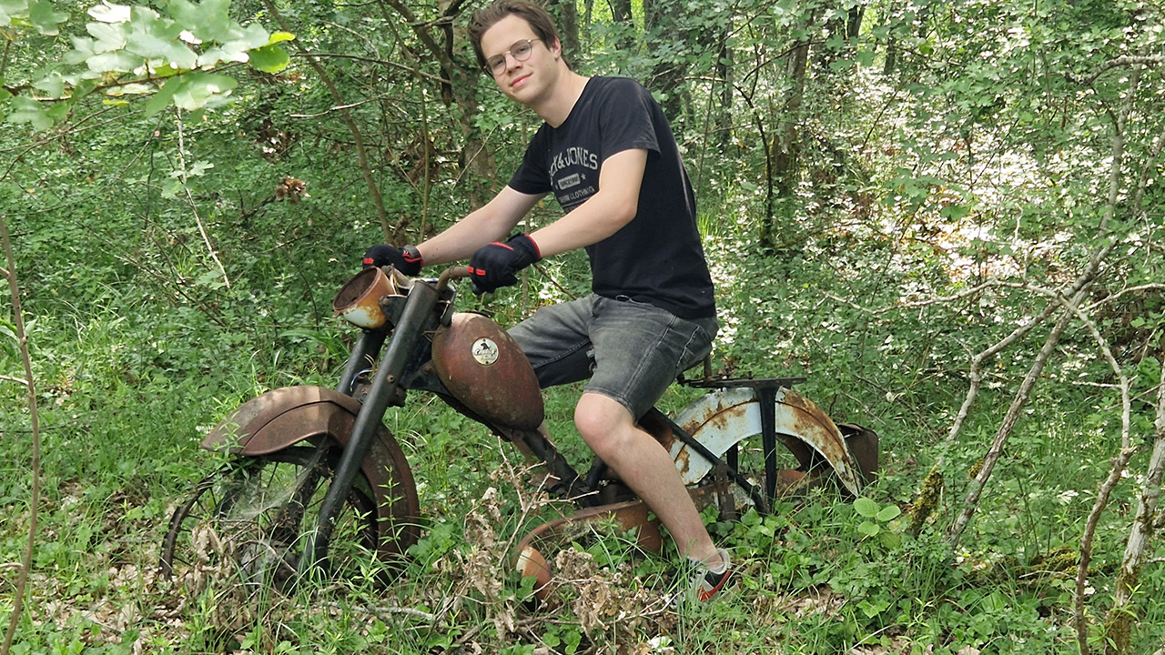  Roan helpt een handje mee