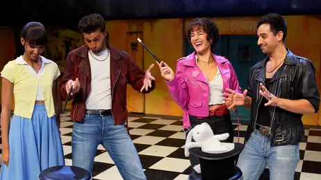 Grease als scifi-musical?