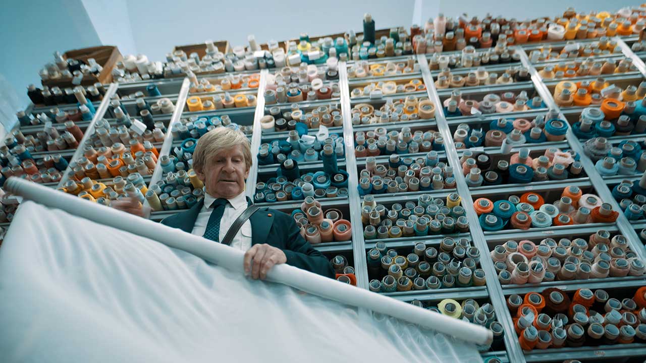 Modekoning Addy van den Krommenacker