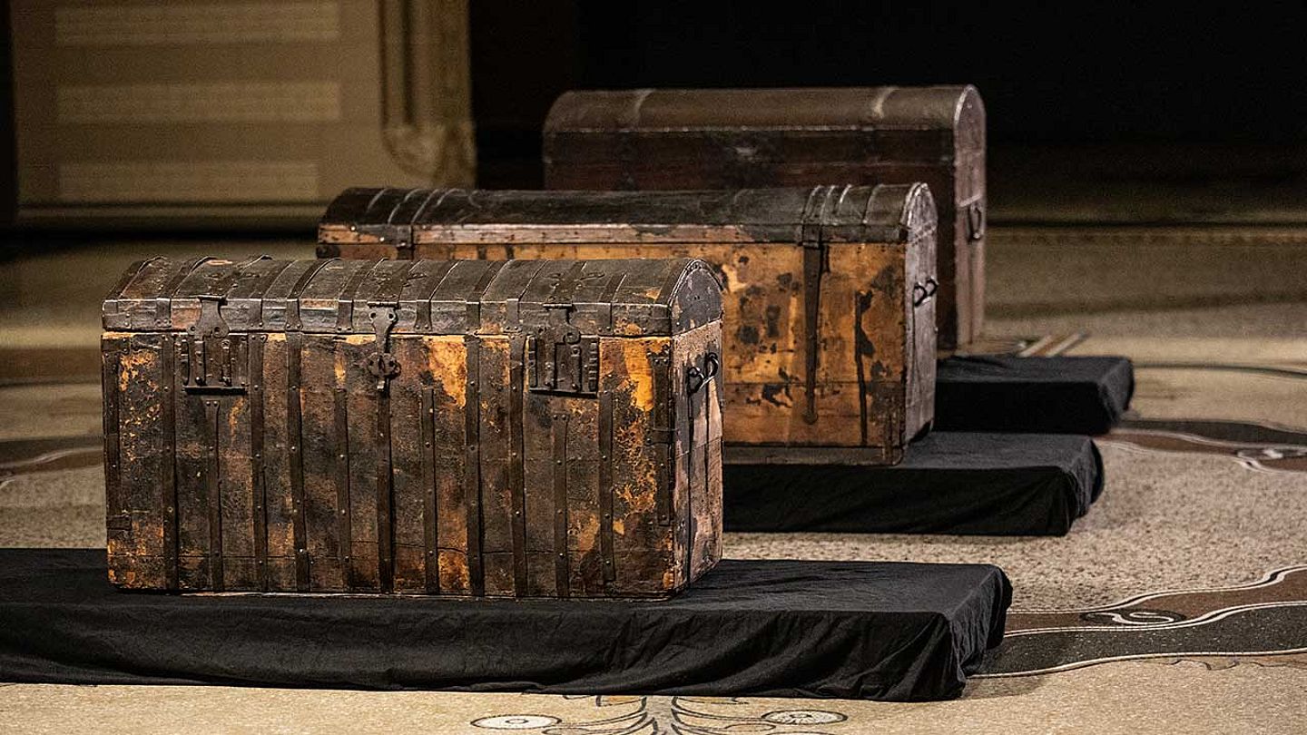 Historisch bewijs Drie boekenkisten